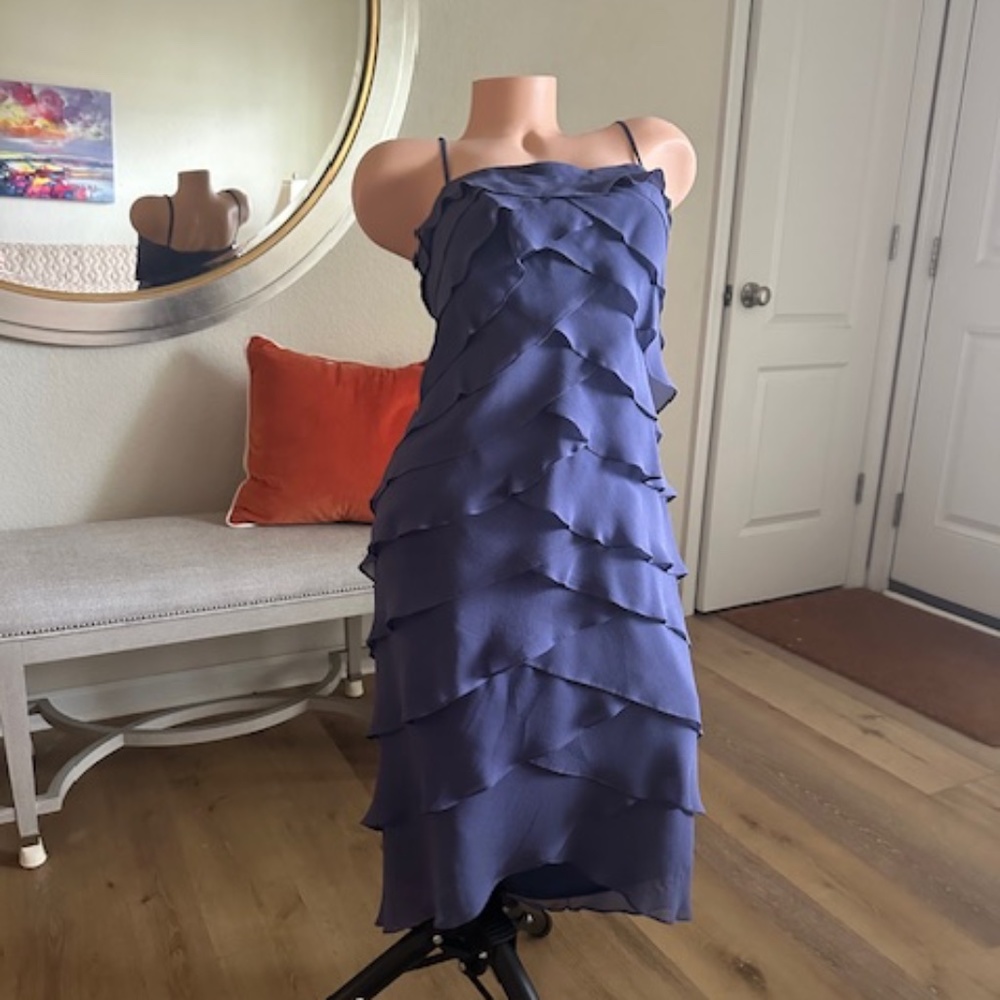 Womens light purple dress NWT size 8 semi formal party dress